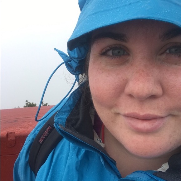 Meet your Posher, Ellie - Picture 3 of 6